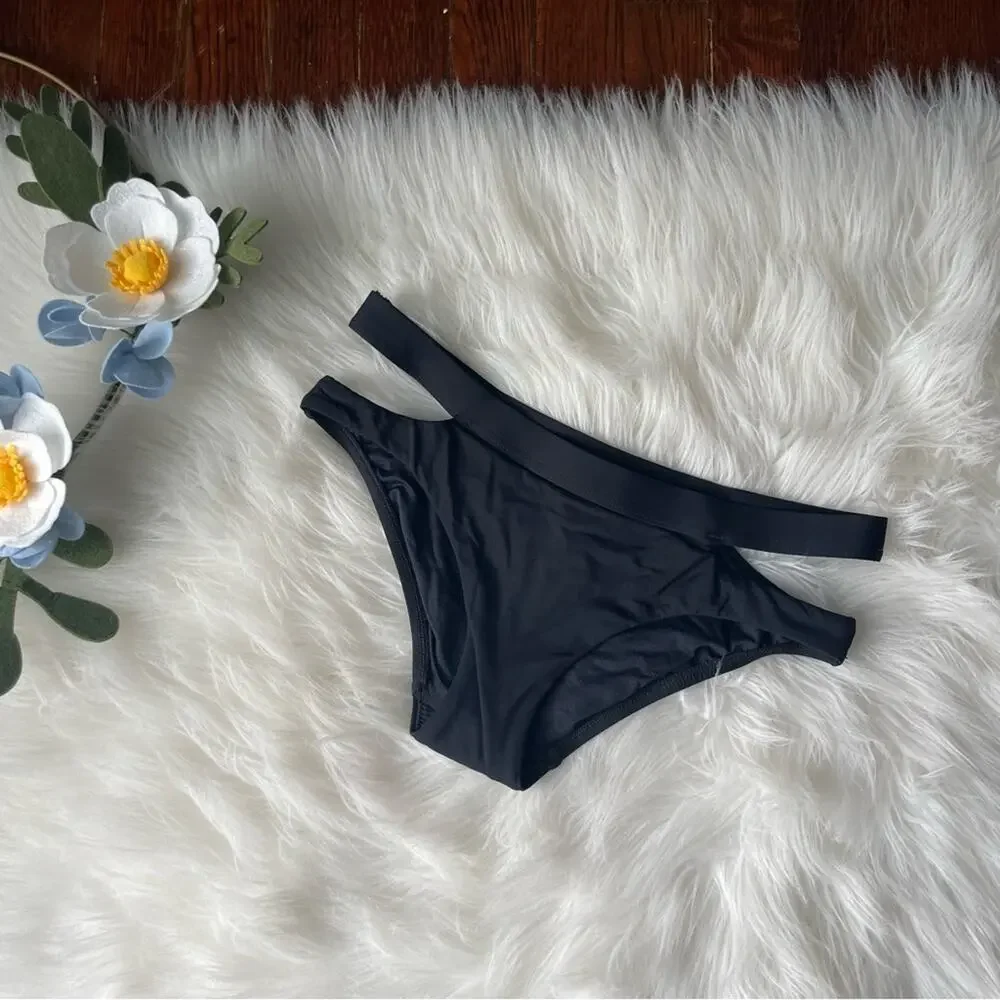Black Strappy Bikini Bottoms NWOT Size 6 by Seafolly